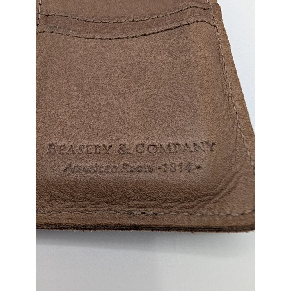 Beasley & Company Wallet Brown Leather Vertical Card Key Holder American Flag